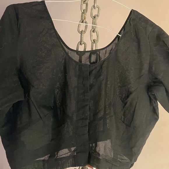 Pure cotton plain black saree with mustard brown golden thread border & pallu - Picture 4 of 5